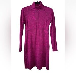 Title Nine Getaway Dress XS Extra Small Magenta Paisley Floral Travel Athletic